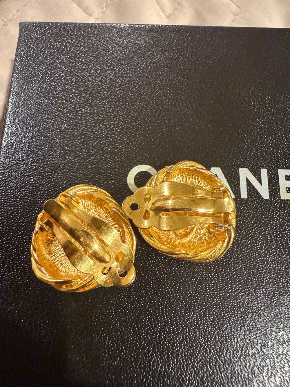 CHANEL Gold Twisted CC Clip-On Earrings - Picture 3 of 6